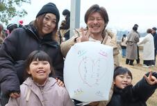 家族全員で願い事を書いたランタン