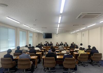 令和7年第2回定例会に関する懇談会の写真